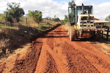 Melhorias das estradas rurais do Município de Itatinga