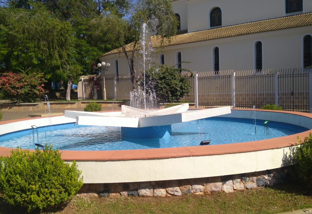 Fonte da Praça da Matriz recebe limpeza e manutenção